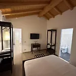 Apartment Iris Modena