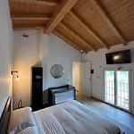 Iris Apartment