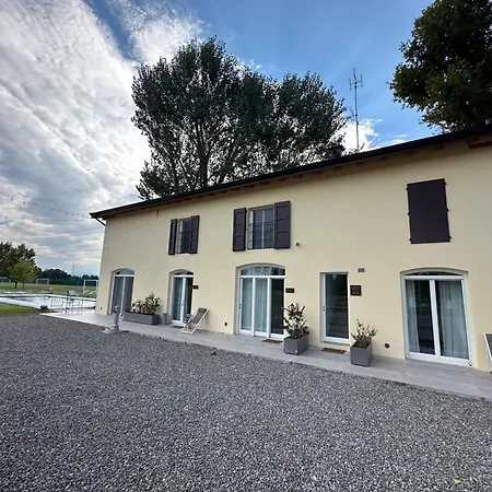 Iris Апартаменты Модена